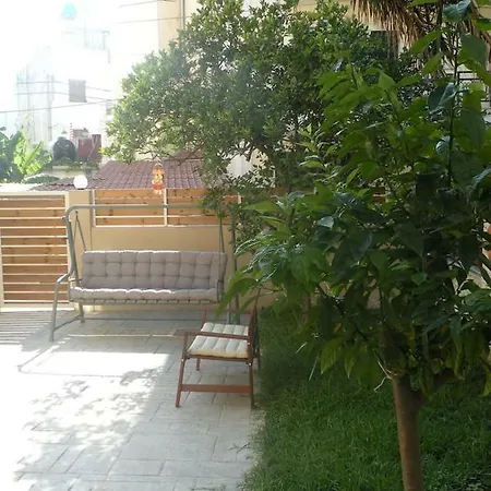 Gardino Villa *
